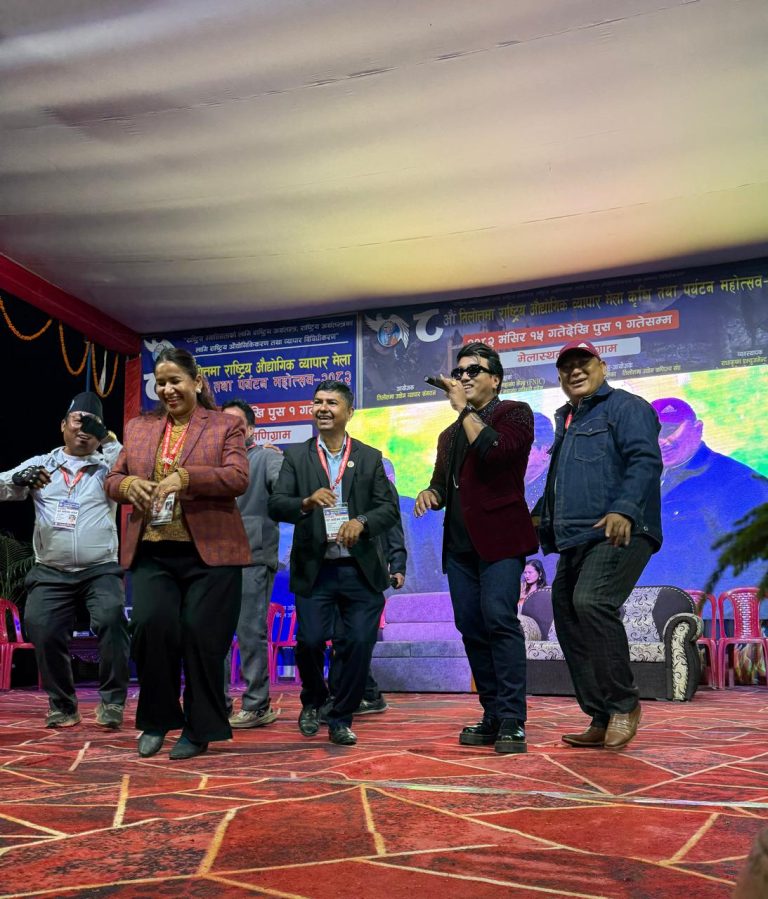 तिलाेत्तमा मेलामा खांणले नचाए दर्शक