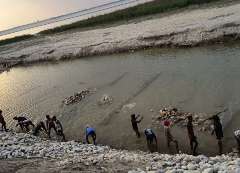 सुस्तामा नदि नियन्त्रणकाे प्रयास